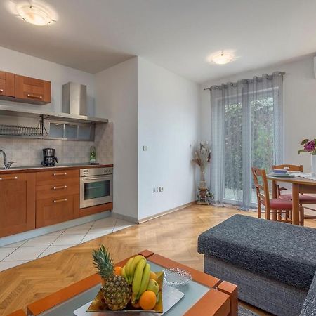 Apartment Amela Poreč Eksteriør bilde