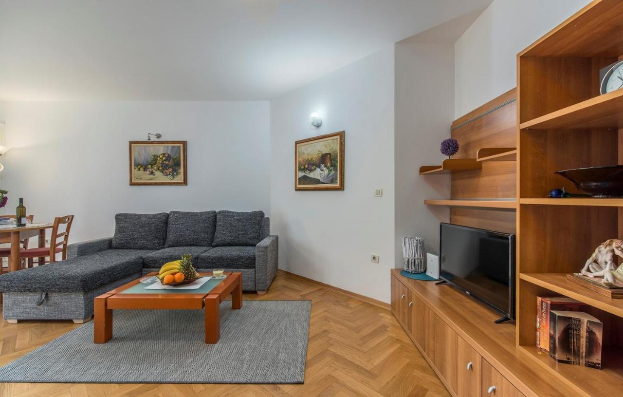 Apartment Amela Poreč Eksteriør bilde